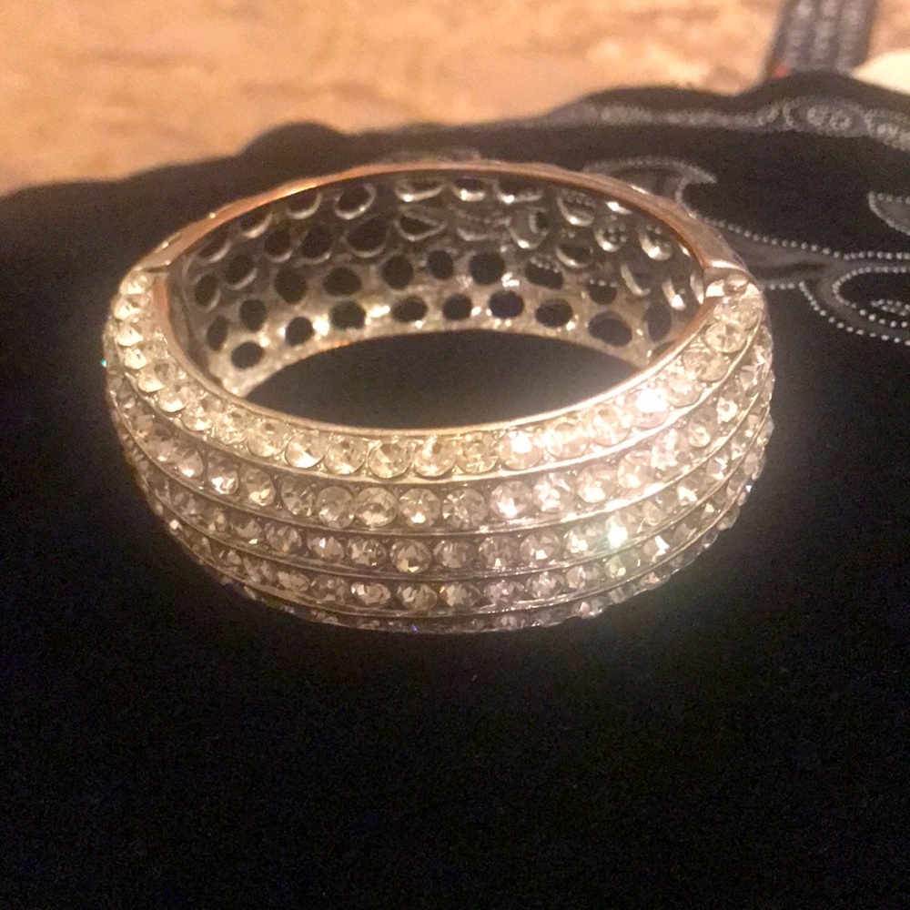 Bracelet Crystal Rhinestone Cuff - Picture 2 of 3